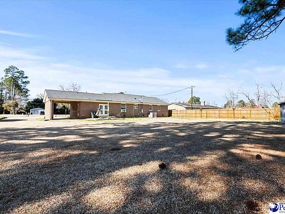 3rd image of 1005 S Main St