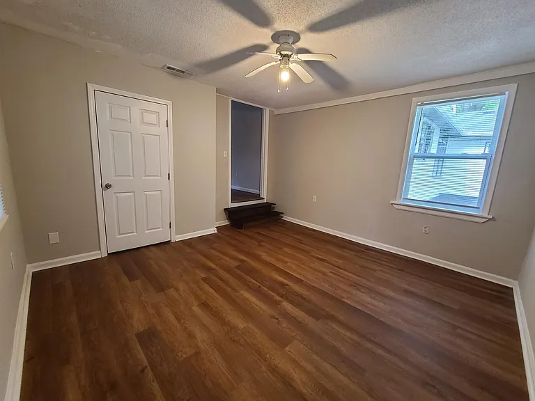 601 S Elizabeth Pl NW — Photo 7