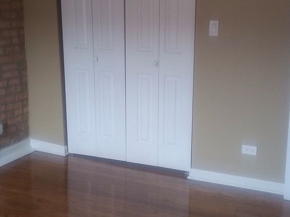 3rd image of 7752 S Essex Ave #402A