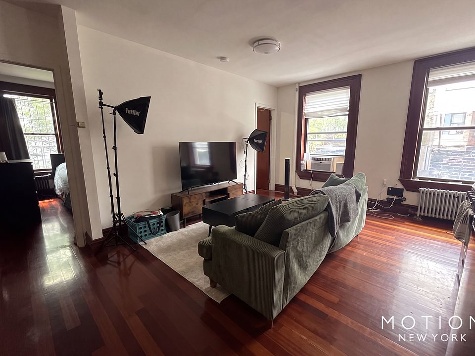 1st image of 1261 Park Ave APT 14