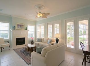 3925 Upolo Ln, Naples, FL 34119
