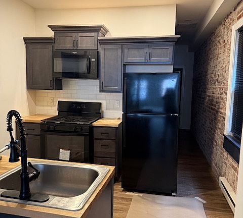 2nd image of 505 Northampton St #3