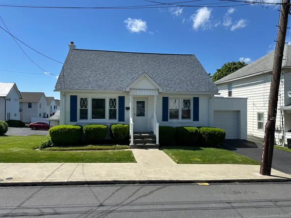 207 Barnard St, Dunmore, PA 18512