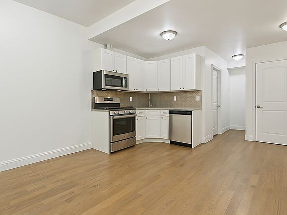 5th image of 671 Metropolitan Ave