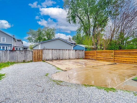 2nd image of 3027 Glen Pl NW