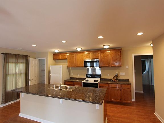 2nd image of 96 Stephens Dr