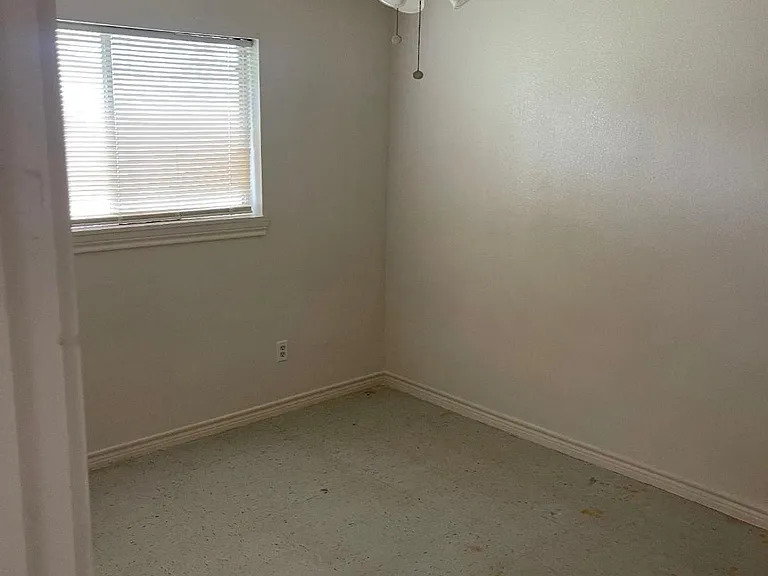 411 Tennessee St #6 — Photo 5