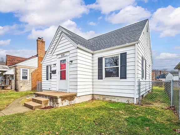 3rd image of 2126 Hollywood Pl