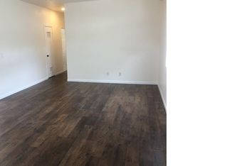 937 Ronan Ave, Wilmington, CA 90744