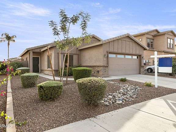 2nd image of 13785 W COUNTRY GABLES Drive