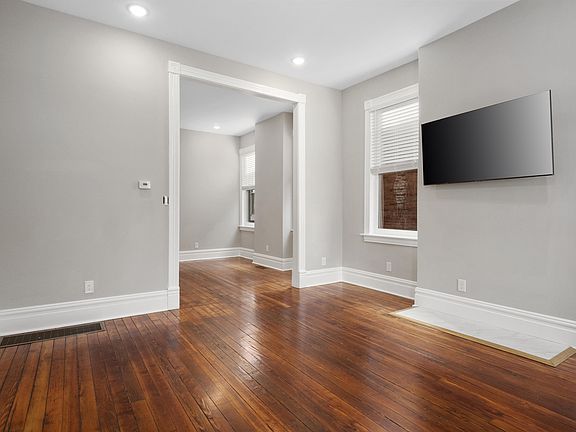 2nd image of 4244 Norfolk Ave #1F