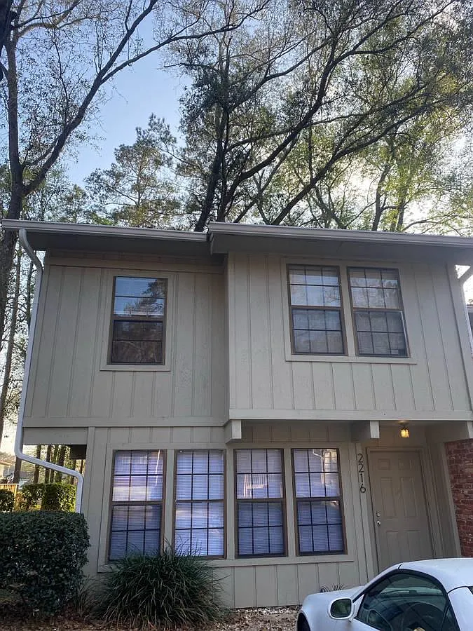 3 bed, 2.5 bath, 1165 sqft, $1,200 — Photo 1
