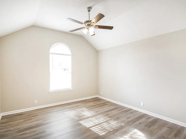 1312 S Hampton Ct — Photo 11