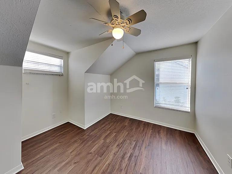 9643 Patrician Dr — Photo 18