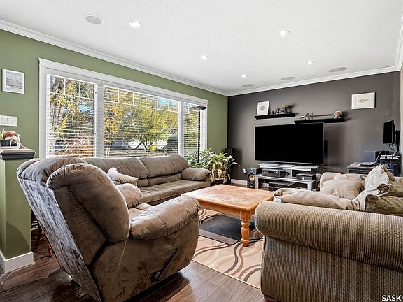 3rd image of 304 Halifax Street N