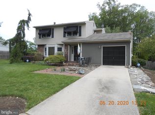 201 E Seneca Dr, Newark, DE 19702