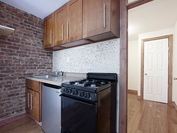 5th image of 270 Bleecker St #1