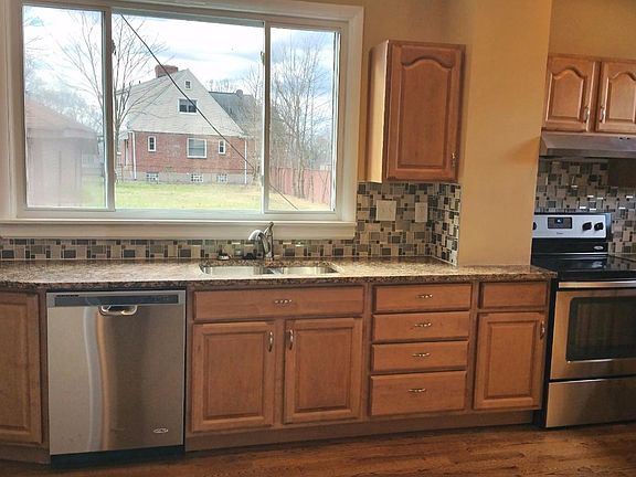 5th image of 5227 Parmalee Pl