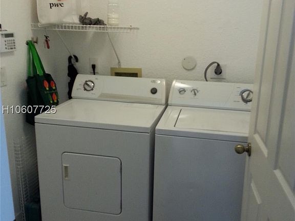 4th image of 16380 NW 18th St