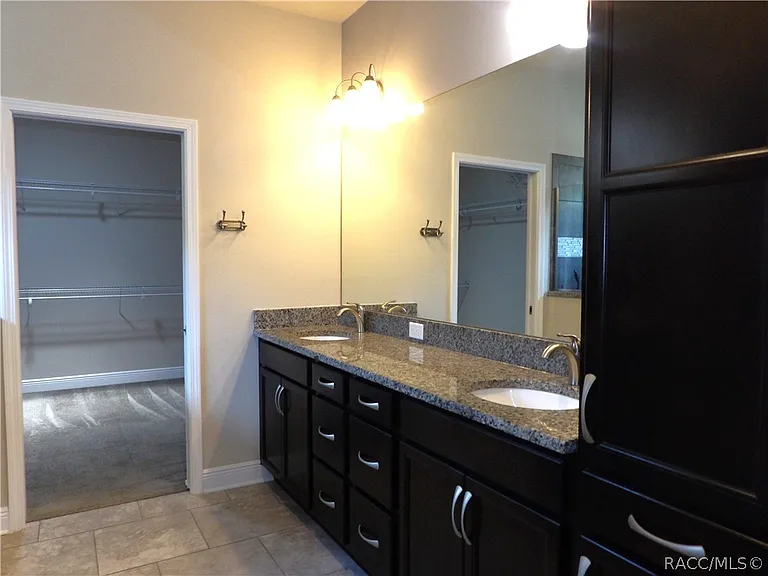 1597 W Caroline Path — Photo 9