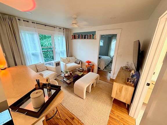 3rd image of 4005 Whitman Ave #2