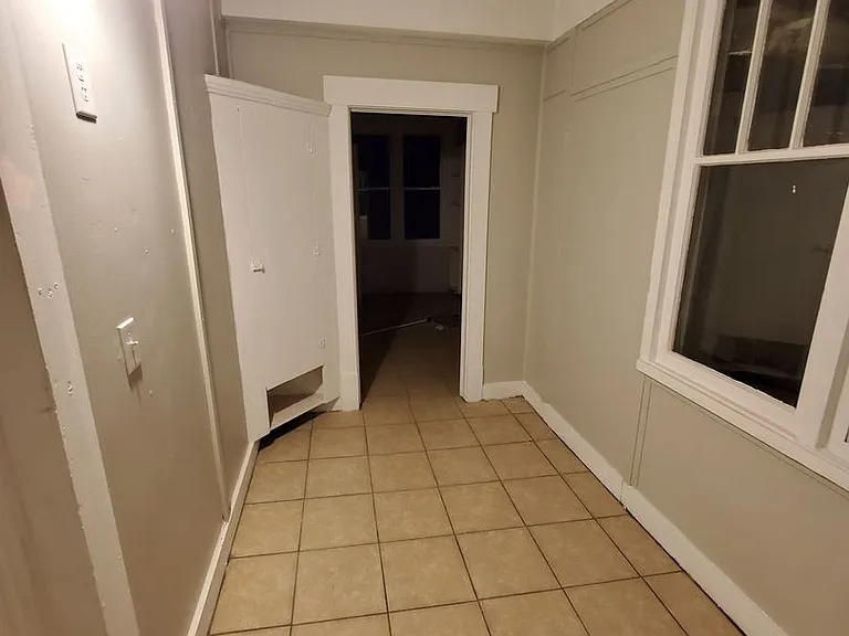 1356 Woodland Ave NW — Photo 9