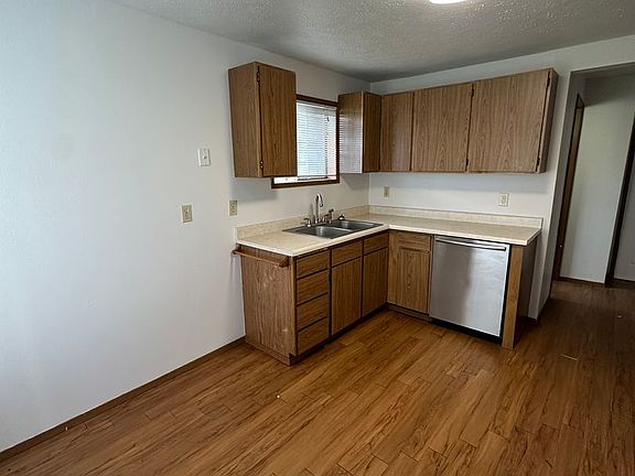 5th image of 17319 E Trent Ave