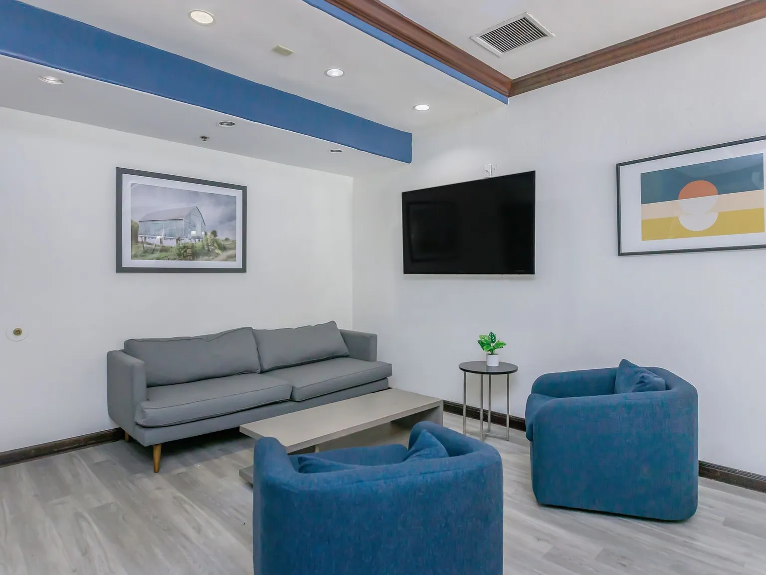 Flats at Vine Street — Photo 3