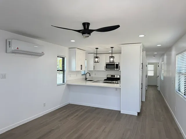 3259 Landis St — Photo 14