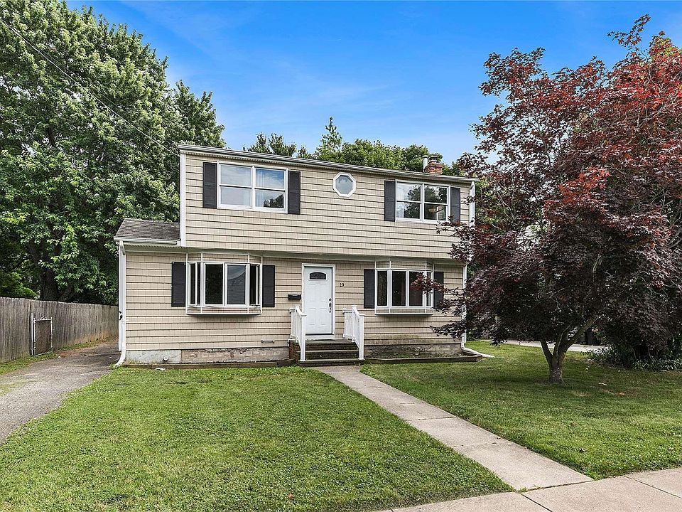 1st image of 19 Plymouth Drive