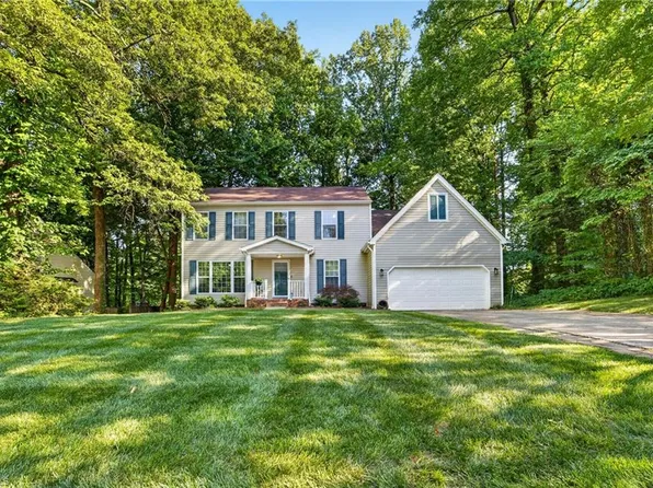 4625 Country Woods Ln, Greensboro, NC 27410