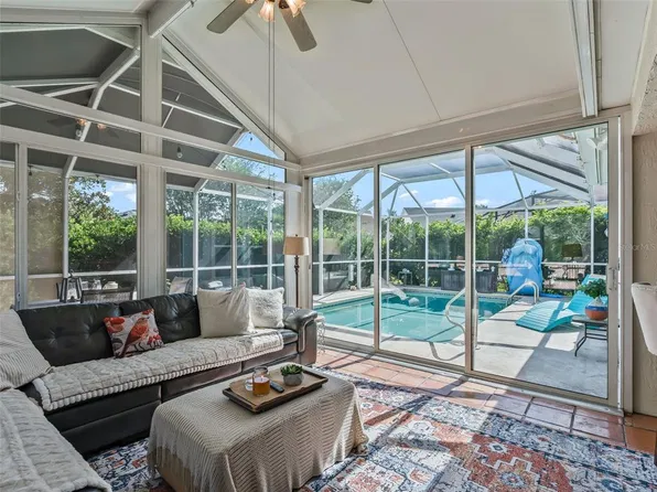 609 ORTEGA WAY, THE VILLAGES, FL 32159