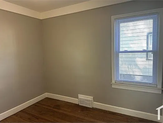 19348 Washtenaw St — Photo 14