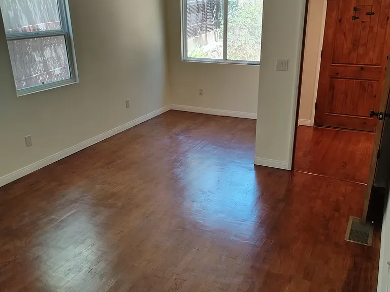 4521 Moore St — Photo 2