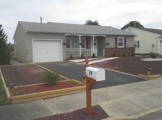 24 Norfolk Dr, Toms River, NJ 08757
