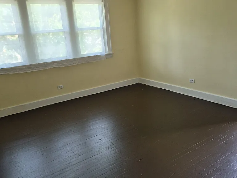 1152 Pomona Rd — Photo 2