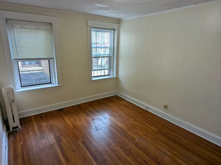 364 Riverway — Photo 33