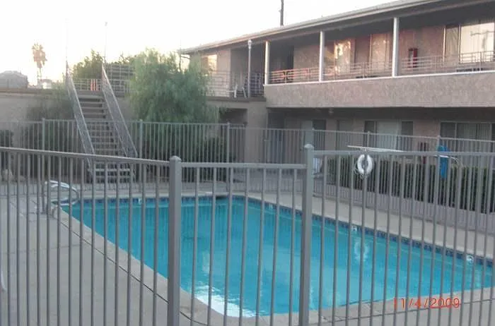 2 bed, 950 sqft, $2,150 — Photo 2