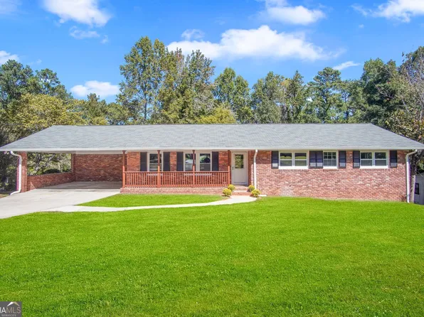 2629 Colonial Dr, College Park, GA 30337