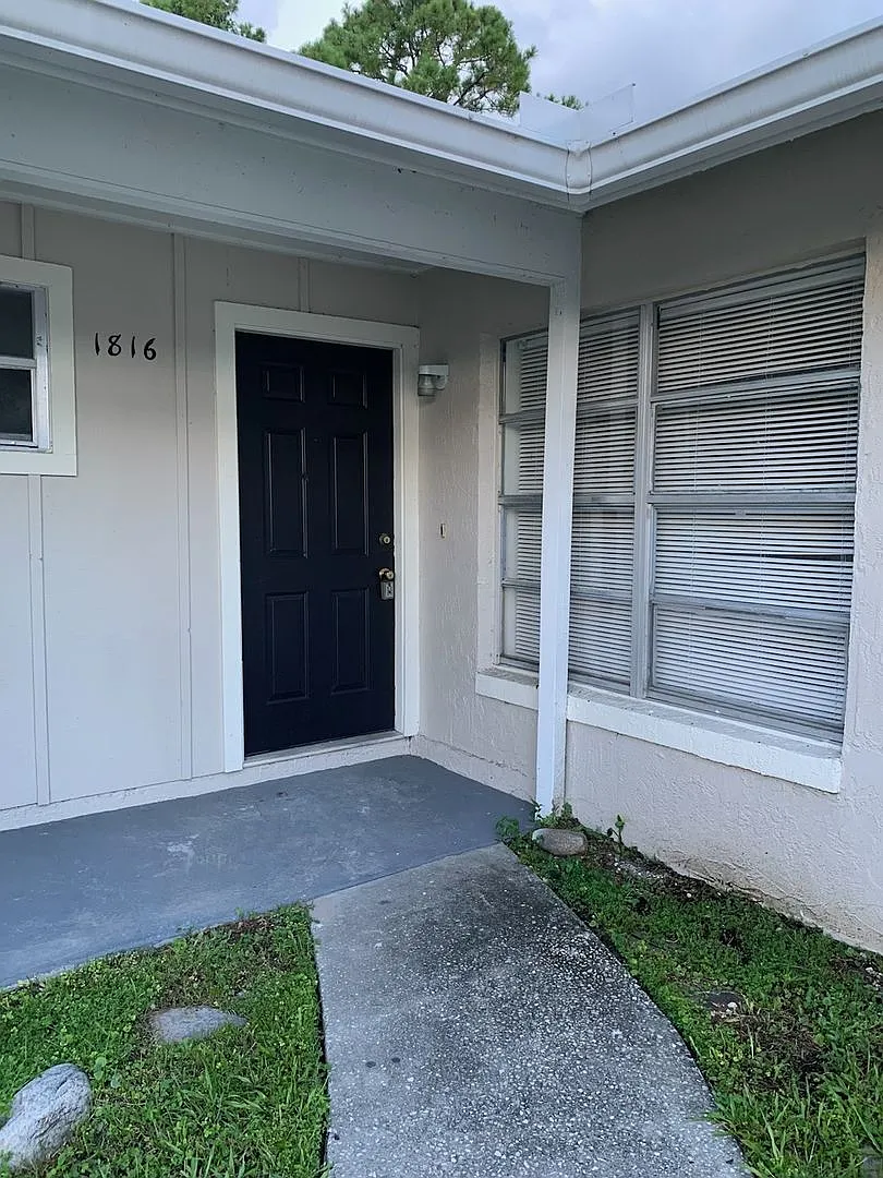 Charming 3 Bed 2 Bath duplex in the heart of Orlando — Photo 2