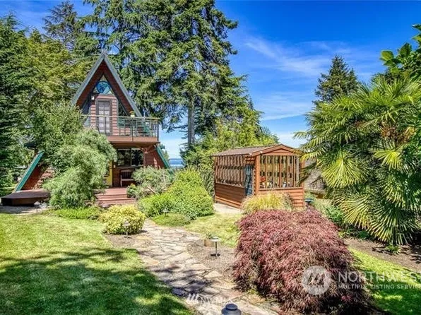7575 Madrona Drive SE, Bainbridge Island, WA 98110