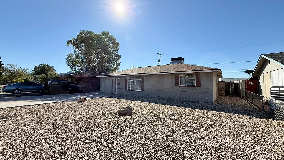 3 bed, 2.0 bath, 1472 sqft, $2,500 — Photo 1