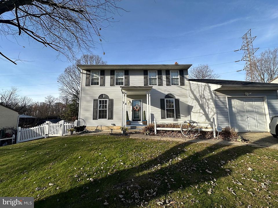 1st image of 76 Willow Cedar Way