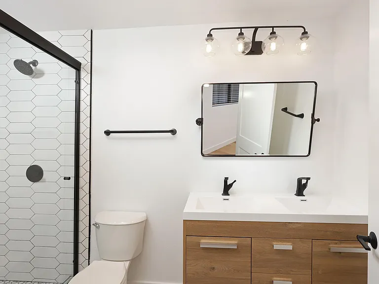2236 Glendale Blvd #1/2 — Photo 12