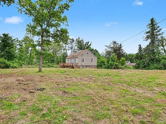 3rd image of 687 Whitley Lane