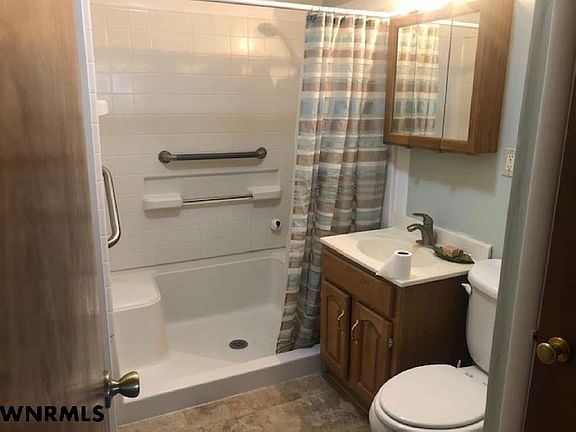 4th image of 1109 Avenue E