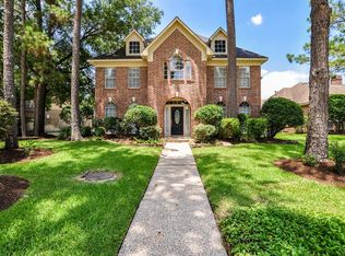 2710 Stately Oak Dr, Kingwood, TX 77345