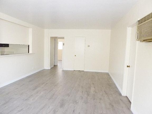 2nd image of 1291 College View Dr APT A