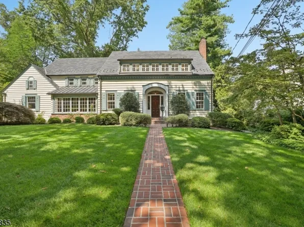 10 Westminster Rd, Summit City, NJ 07901