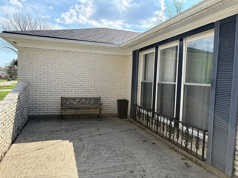 2087 Granada Dr — Photo 5